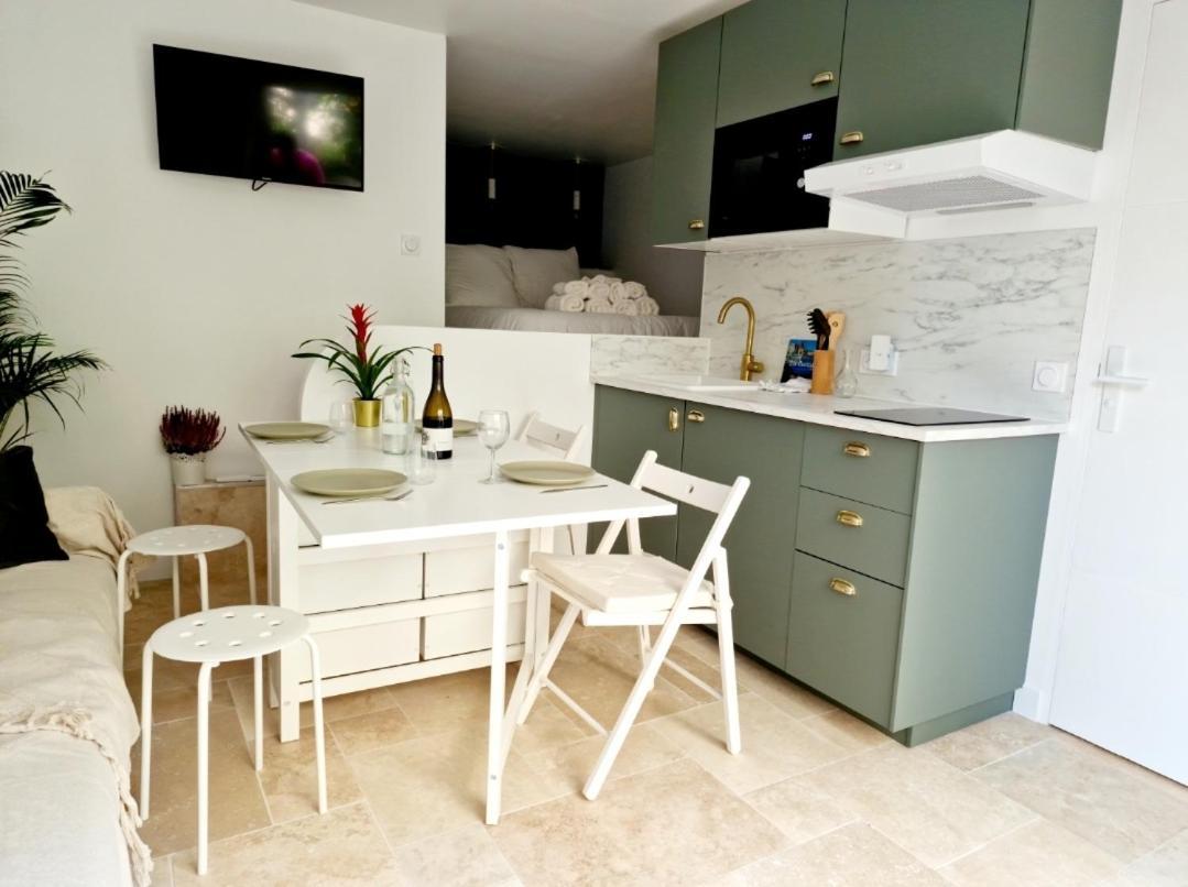 Studio Au Bas Des Cretes En Bas De Villa A La Ciotat Proche De La Mer Et De Marseille Bagian luar foto