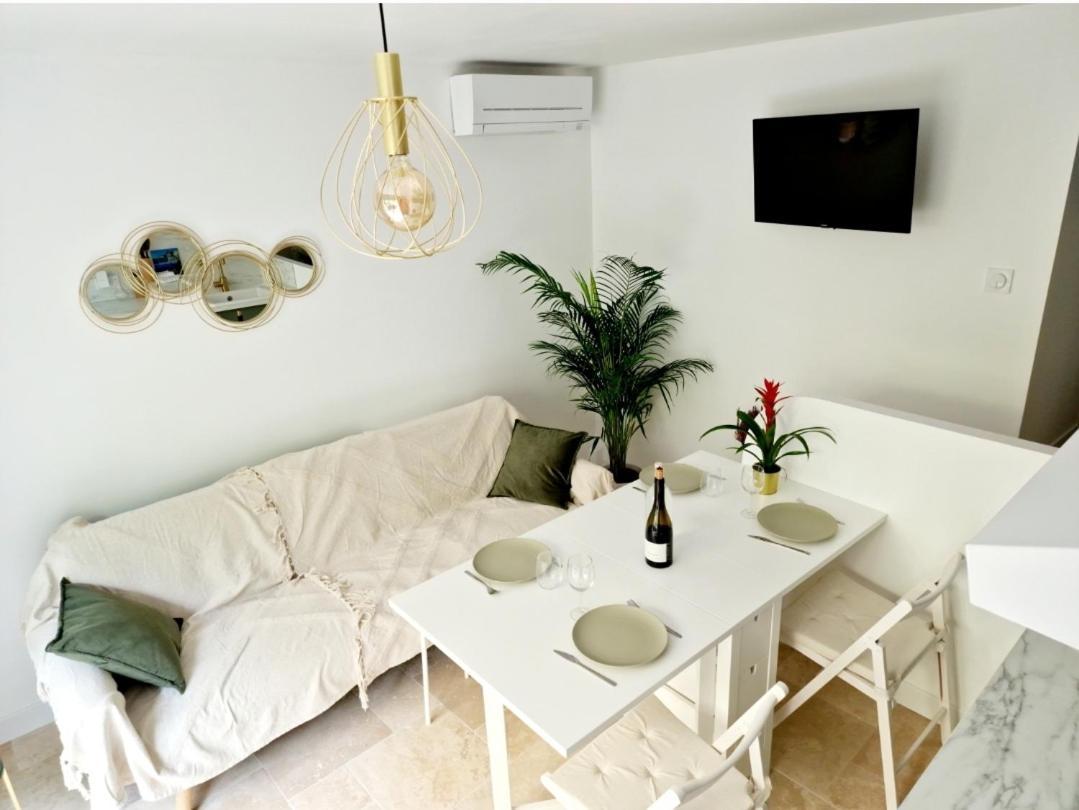 Studio Au Bas Des Cretes En Bas De Villa A La Ciotat Proche De La Mer Et De Marseille Bagian luar foto